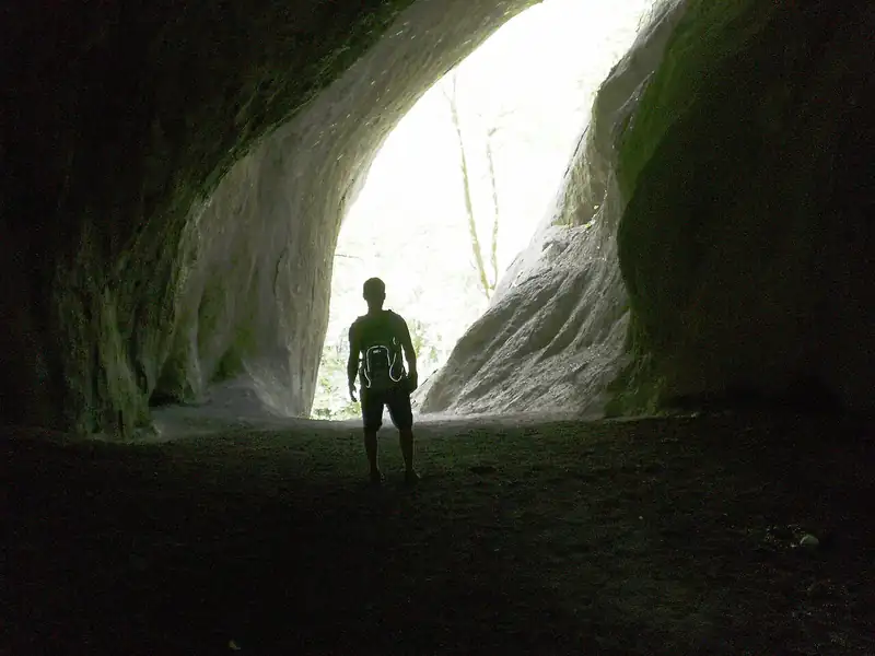 Пещера Дракона (Šarkania diera)